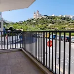 Mellieha, Luxury 3 Bedroom Azure Maisonette 梅利哈