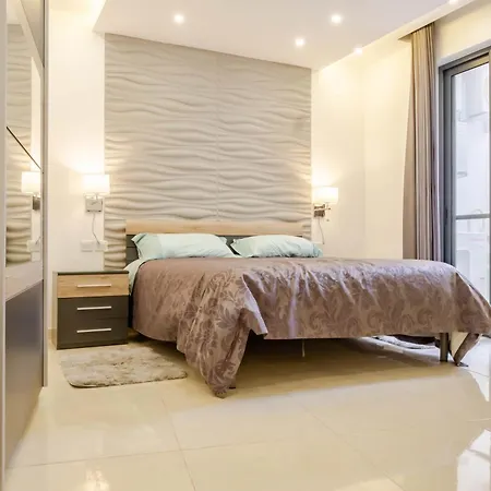 Mellieha, Luxury 3 Bedroom Azure Maisonette Apartment Mellieha
