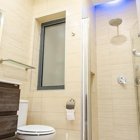 Mellieha, Luxury 3 Bedroom Azure Maisonette Apartment