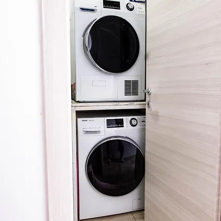 Mellieha, Luxury 3 Bedroom Azure Maisonette Apartment *