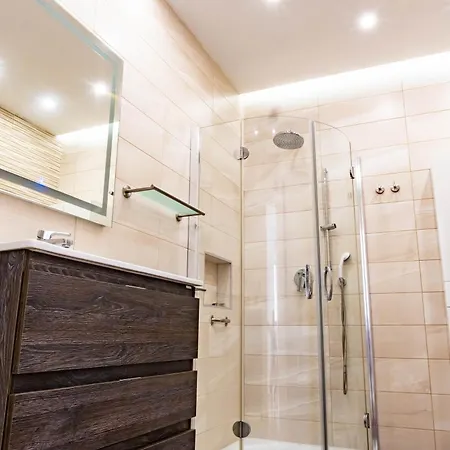 Apartment Mellieha, Luxury 3 Bedroom Azure Maisonette