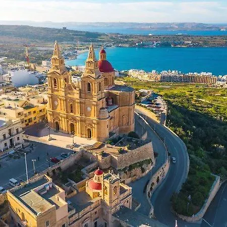 Apartman Mellieha, Luxury 3 Bedroom Azure Maisonette Mellieħa