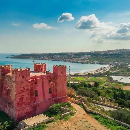 Apartment Mellieha, Luxury 3 Bedroom Azure Maisonette