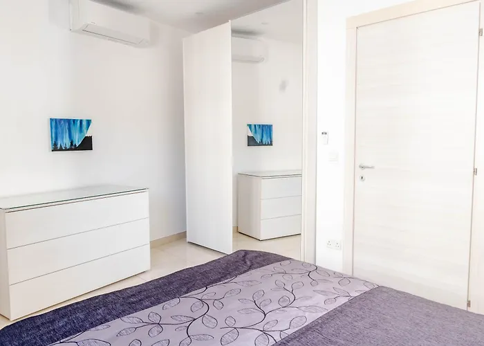 Mellieha, Luxury 3 Bedroom Azure Maisonette * Mellieħa