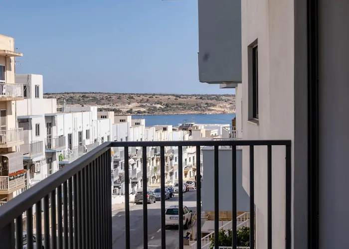 Mellieha, Luxury 3 Bedroom Azure Maisonette 아파트 *